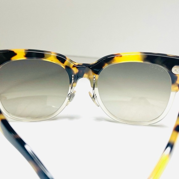 Gucci tortoiseshell sunglasses with silver hardware and brown gradient lenses. - Picture 4 of 8